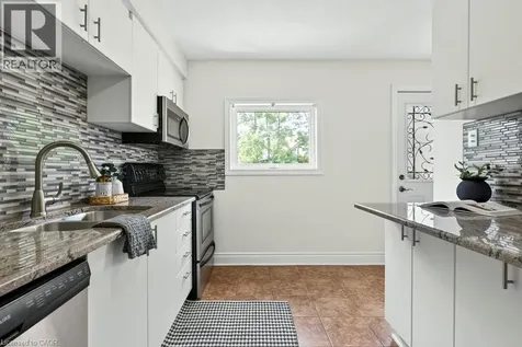 720 Britannia Avenue Hamilton ON L8H 2A9