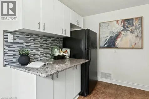 720 Britannia Avenue Hamilton ON L8H 2A9
