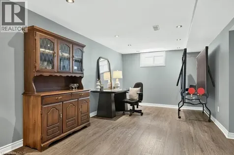 720 Britannia Avenue Hamilton ON L8H 2A9