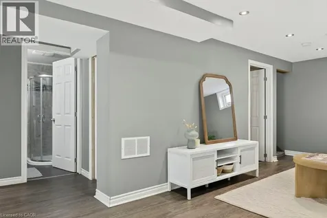720 Britannia Avenue Hamilton ON L8H 2A9