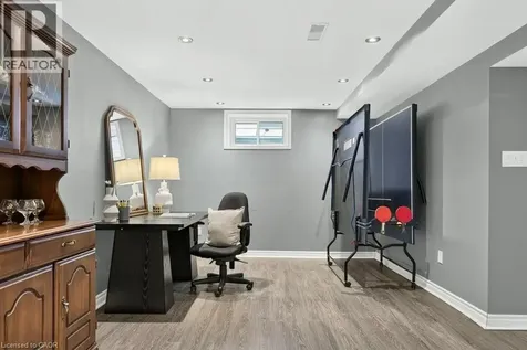 720 Britannia Avenue Hamilton ON L8H 2A9