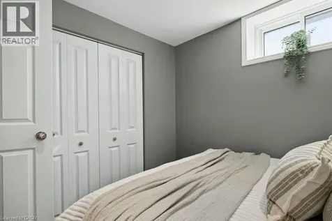 720 Britannia Avenue Hamilton ON L8H 2A9