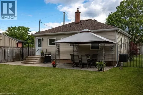 720 Britannia Avenue Hamilton ON L8H 2A9