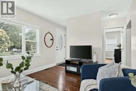 720 Britannia Avenue Hamilton ON L8H 2A9
