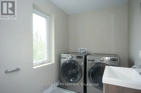 1429 Meadow Drive Ottawa ON K4P 1B1