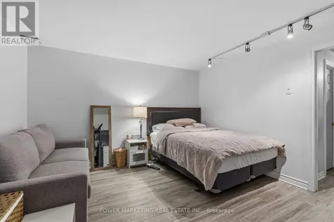 160 Rushford Private Ottawa ON K1T 3C8