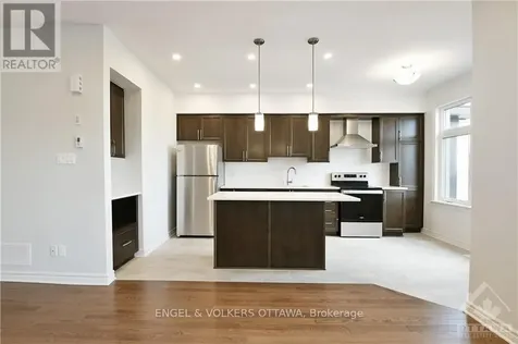 18 Verglas Lane Ottawa ON K1W 0P5