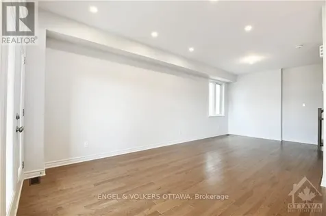 18 Verglas Lane Ottawa ON K1W 0P5