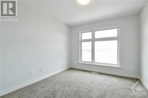 18 Verglas Lane Ottawa ON K1W 0P5
