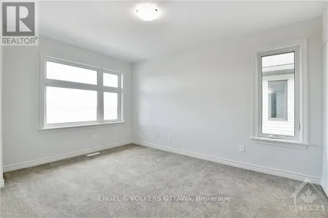 18 Verglas Lane Ottawa ON K1W 0P5