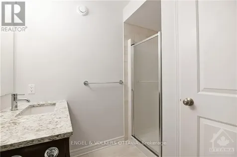18 Verglas Lane Ottawa ON K1W 0P5