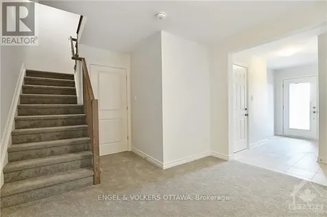 18 Verglas Lane Ottawa ON K1W 0P5