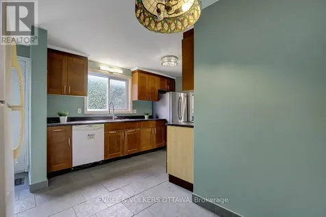1844 Prestwick Drive Ottawa ON K1E 2T3