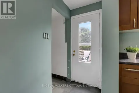1844 Prestwick Drive Ottawa ON K1E 2T3