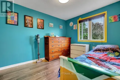 1844 Prestwick Drive Ottawa ON K1E 2T3