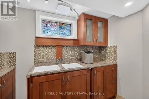 246 Mountbatten Avenue Ottawa ON K1H 7L8