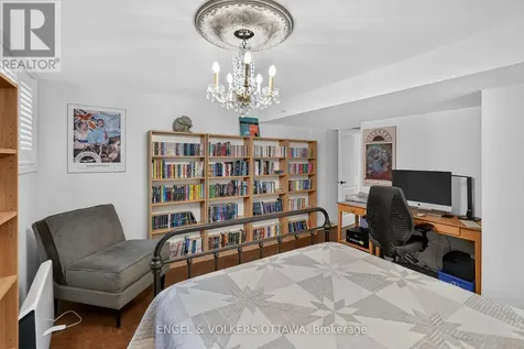 246 Mountbatten Avenue Ottawa ON K1H 7L8