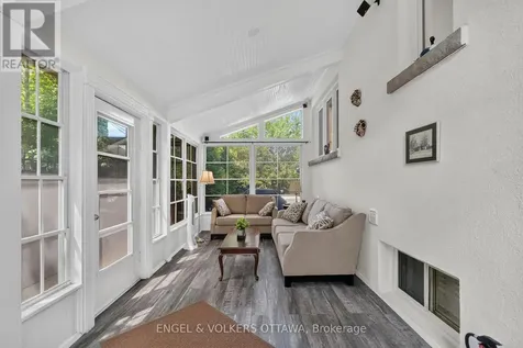 246 Mountbatten Avenue Ottawa ON K1H 7L8