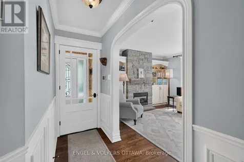 246 Mountbatten Avenue Ottawa ON K1H 7L8