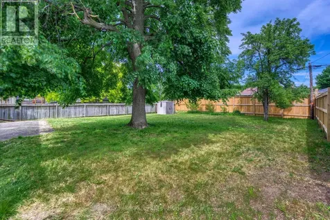 890 Hollands Avenue Sarnia ON N7S 3C1