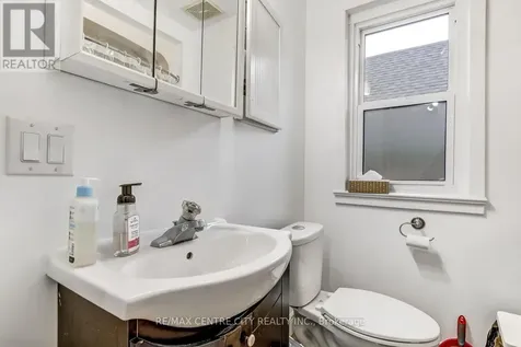 92 Forest Avenue St. Thomas ON N5R 2J5