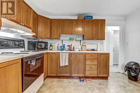 92 Forest Avenue St. Thomas ON N5R 2J5