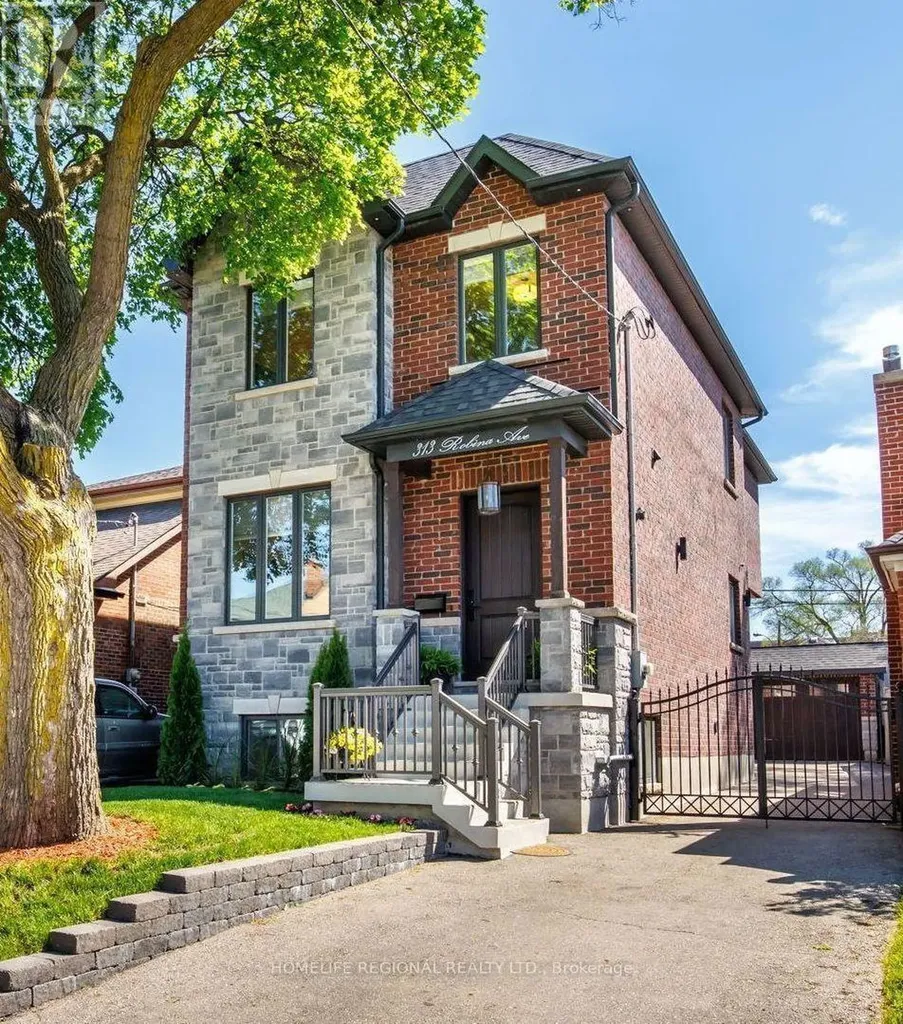 313 Robina Avenue Toronto (oakwood Village) ON M6C 3Z2