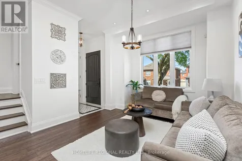 313 Robina Avenue Toronto (oakwood Village) ON M6C 3Z2