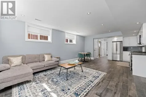 313 Robina Avenue Toronto (oakwood Village) ON M6C 3Z2