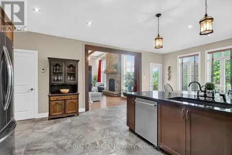 1801 Cedarlakes Way Ottawa ON K4P 1G4