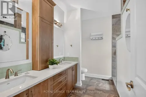 1801 Cedarlakes Way Ottawa ON K4P 1G4