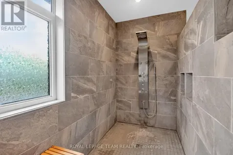 1801 Cedarlakes Way Ottawa ON K4P 1G4