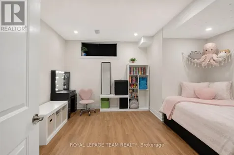 1801 Cedarlakes Way Ottawa ON K4P 1G4