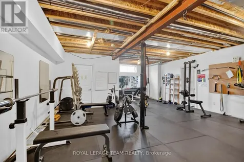 1801 Cedarlakes Way Ottawa ON K4P 1G4