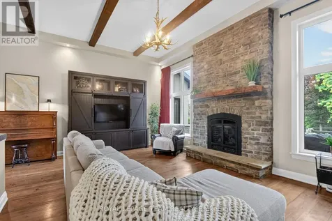 1801 Cedarlakes Way Ottawa ON K4P 1G4