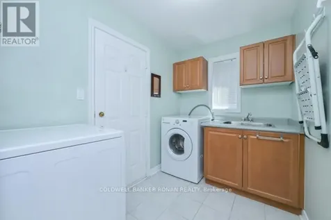 43 Briar Gate New Tecumseth ON L9R 2A8