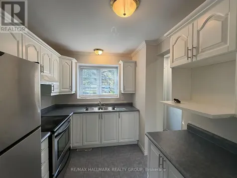 13 Raftus Square Ottawa ON K2J 2K9