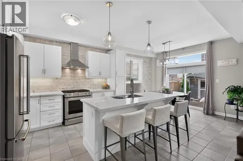 5 Narbonne Crescent Stoney Creek ON L8J 0J8