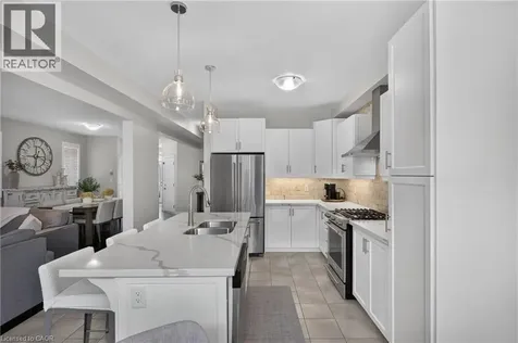 5 Narbonne Crescent Stoney Creek ON L8J 0J8