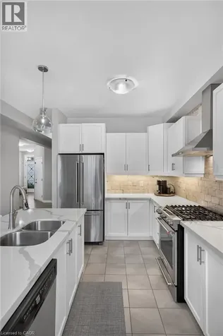 5 Narbonne Crescent Stoney Creek ON L8J 0J8