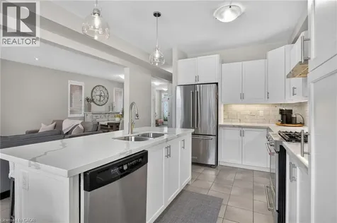 5 Narbonne Crescent Stoney Creek ON L8J 0J8
