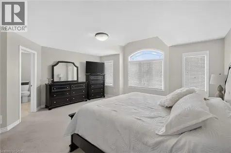 5 Narbonne Crescent Stoney Creek ON L8J 0J8
