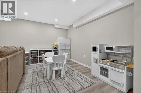 5 Narbonne Crescent Stoney Creek ON L8J 0J8