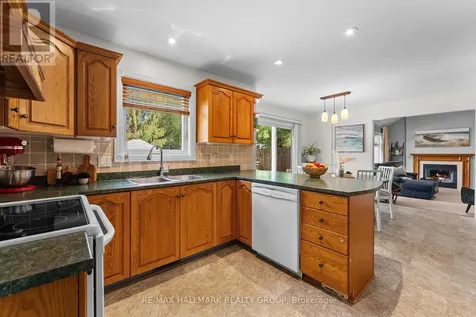 24 Wendell Avenue Ottawa ON K2S 1G9