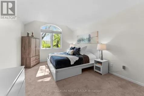 24 Wendell Avenue Ottawa ON K2S 1G9
