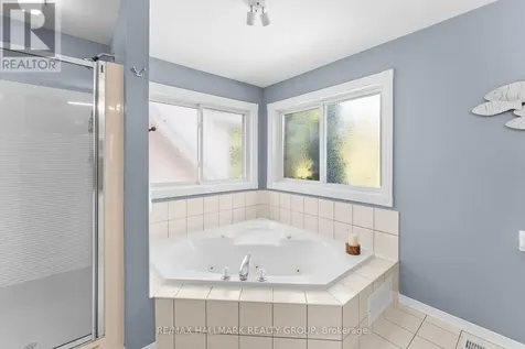 24 Wendell Avenue Ottawa ON K2S 1G9
