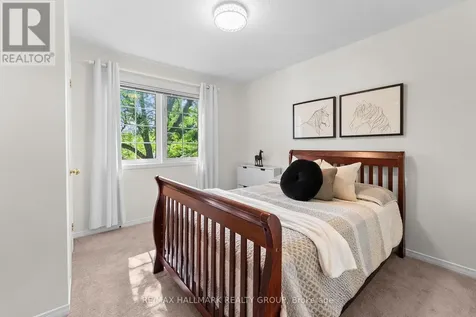 24 Wendell Avenue Ottawa ON K2S 1G9
