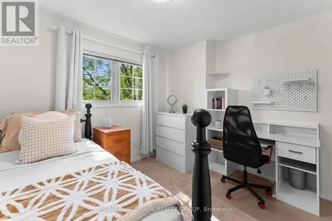 24 Wendell Avenue Ottawa ON K2S 1G9