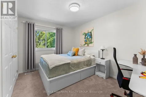 24 Wendell Avenue Ottawa ON K2S 1G9