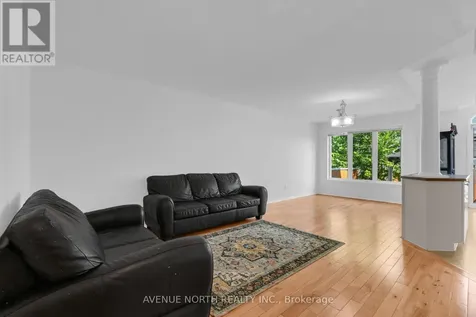 1015 Candlewood Street Ottawa ON K4A 5E8